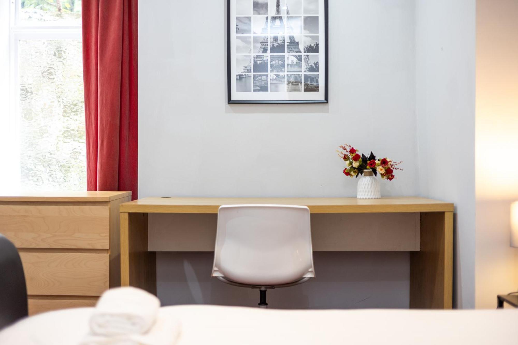 Spacious 3 Bedroom Ground Floor Apartment - 10 Mins From City Centre Leeds  Exteriér fotografie