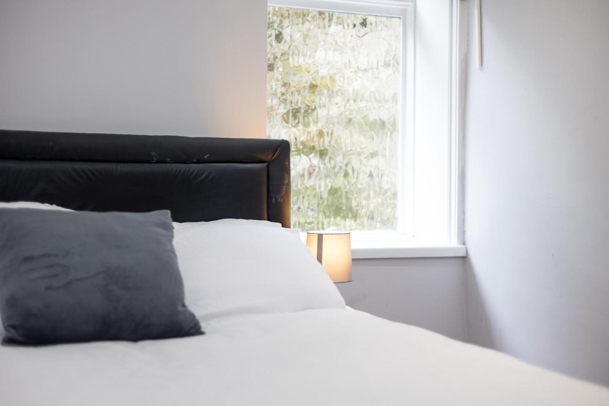 Spacious 3 Bedroom Ground Floor Apartment - 10 Mins From City Centre Leeds  Exteriér fotografie
