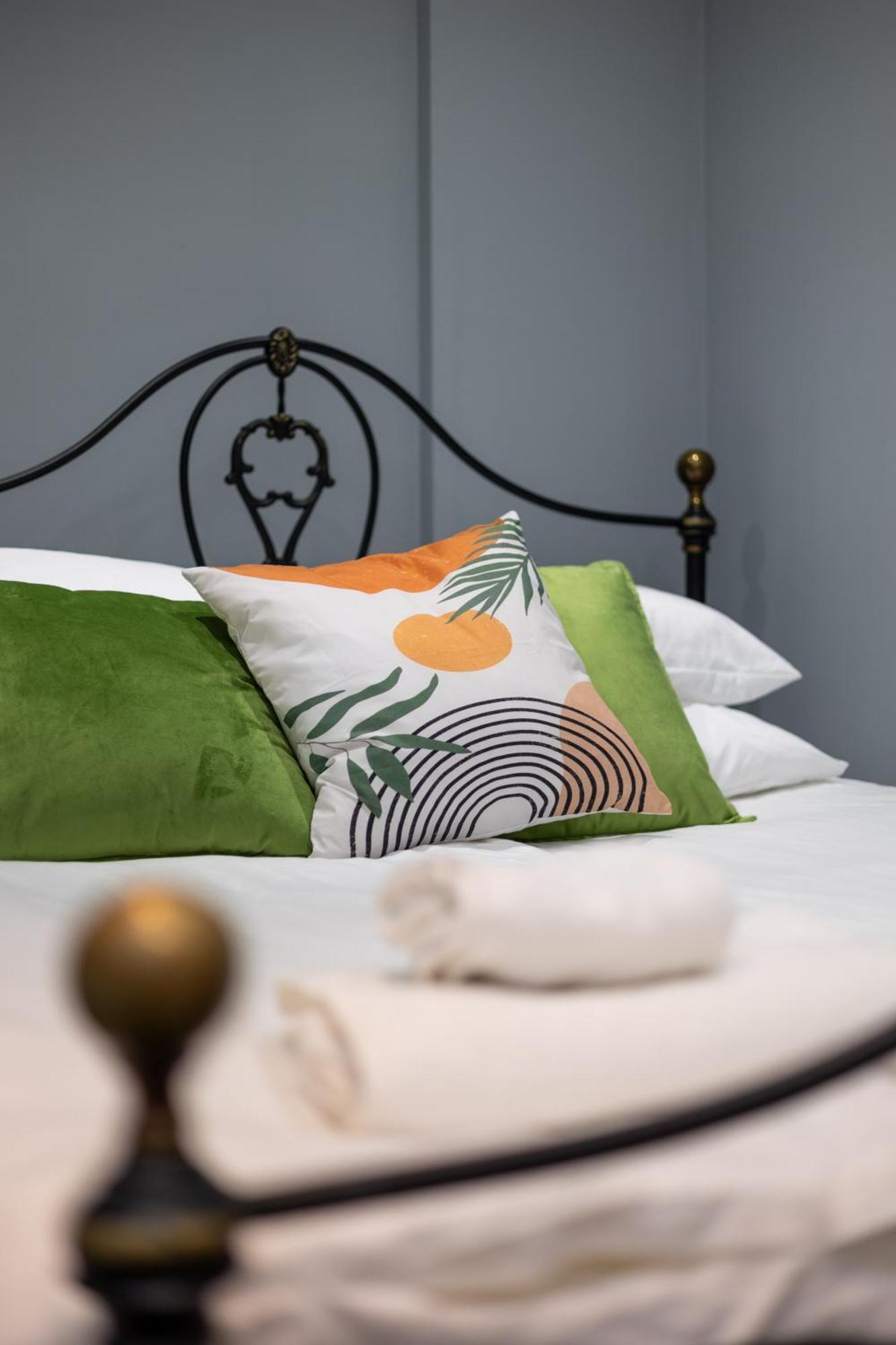Spacious 3 Bedroom Ground Floor Apartment - 10 Mins From City Centre Leeds  Exteriér fotografie