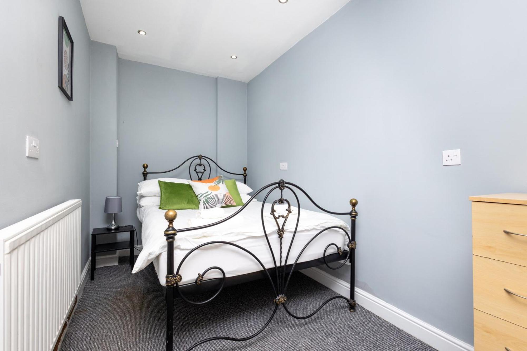 Spacious 3 Bedroom Ground Floor Apartment - 10 Mins From City Centre Leeds  Exteriér fotografie